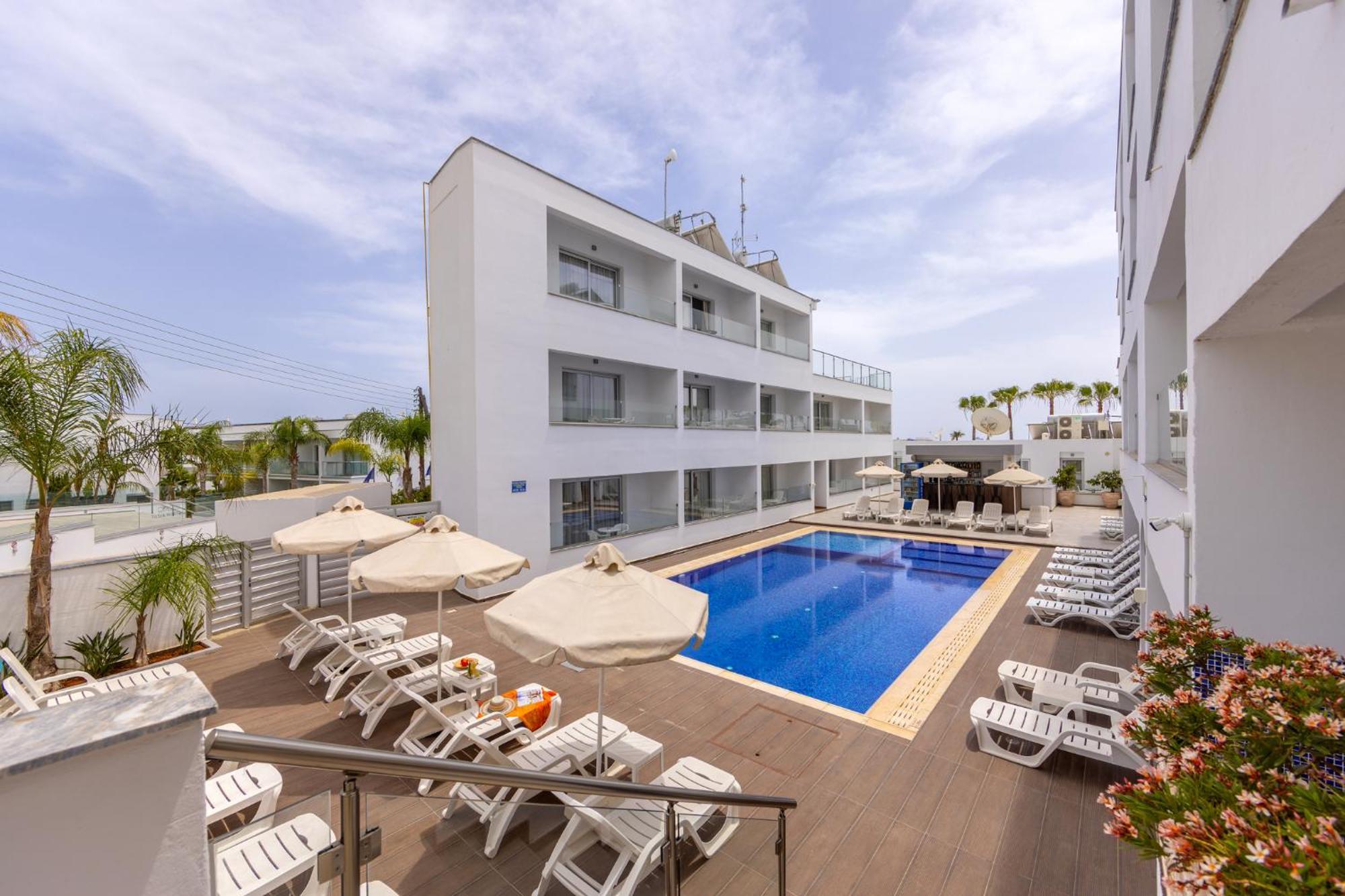 Milea Hotel Ajía Nápa Kültér fotó