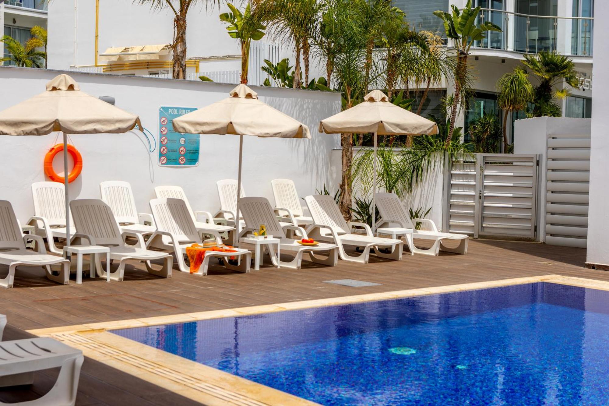 Milea Hotel Ajía Nápa Kültér fotó